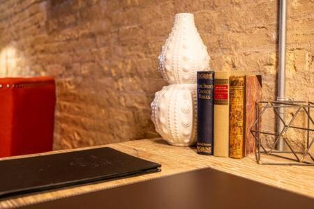 Hip Urban Loft-Small Town Charm-124 Lofts #2 West Dundee Buitenkant foto